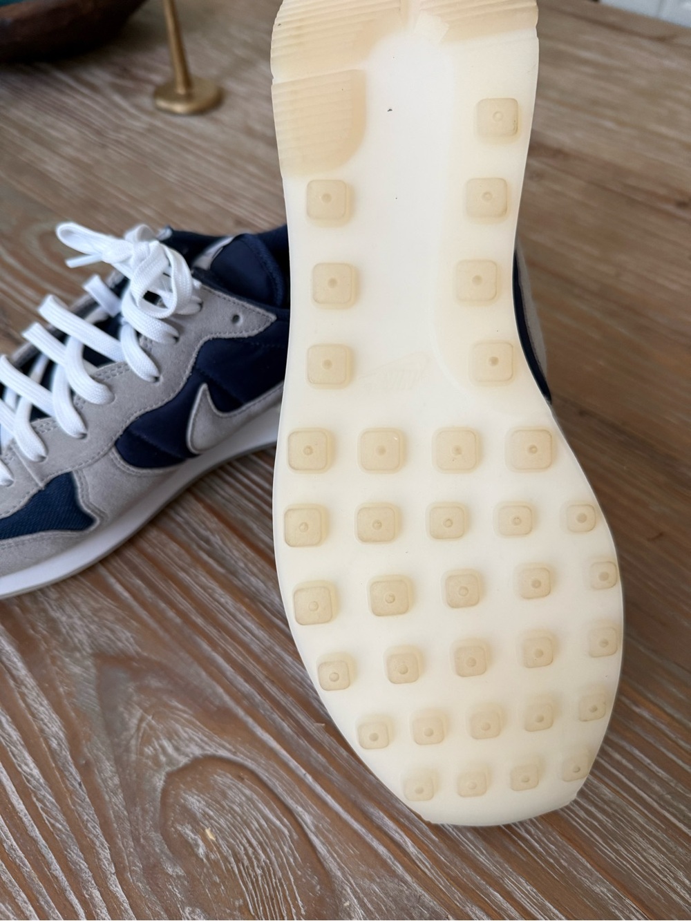 Nike Men’s Navy and Grey “retro runner” Casual Sneakers - Picture 7 of 8